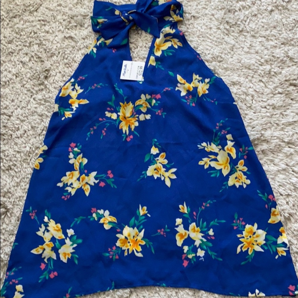 Floral flower top.